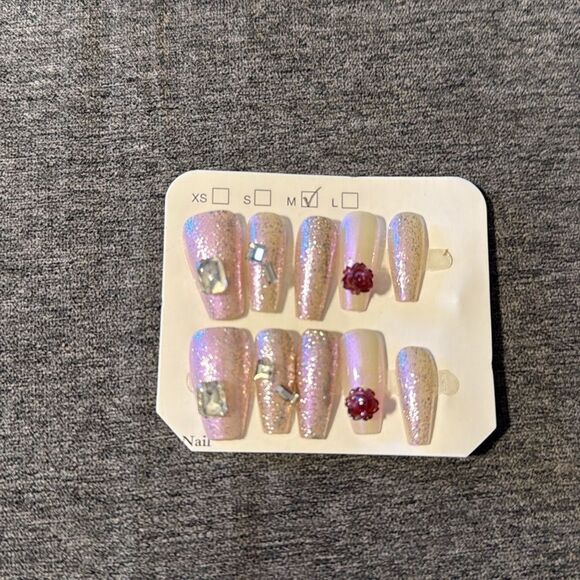 Glitter Pink Press-On Floral & Rhinestones Nails Art  Set - Picture 1 of 6